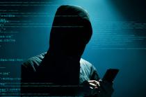 非法出售版权软件保护工具加密狗，一审定侵犯著作权罪判坐牢八个月